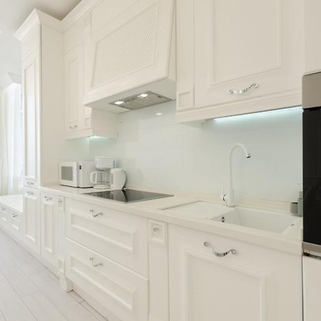 Petrovdom Apartments 10-353 In Rc Central Park, 7 John Mccain Street Kiev Buitenkant foto
