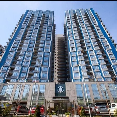 Petrovdom Apartments 10-353 In Rc Central Park, 7 John Mccain Street Kiev Buitenkant foto