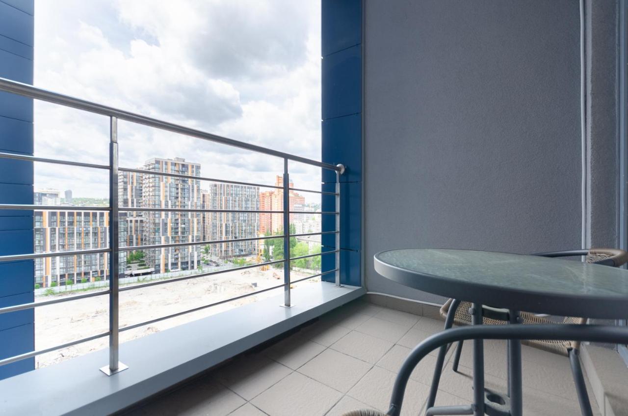 Petrovdom Apartments 10-353 In Rc Central Park, 7 John Mccain Street Kiev Buitenkant foto